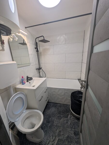 Drumul Taberei- Metrou  Apartament 2 Camere ,Parc Moghioros